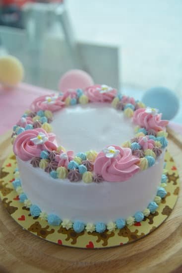 Cake Decorating Job | Cake Karma