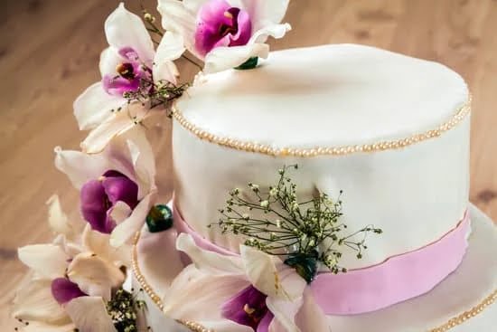 How To Decorate Cake With Flowers Cake Karma   Cake Decorating 227 